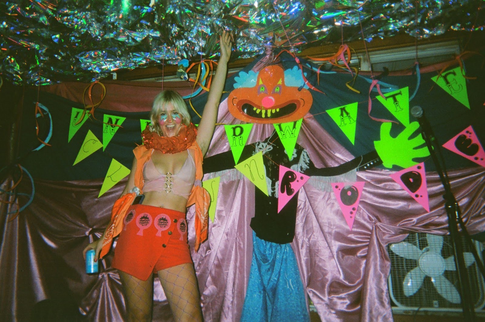 ThoseClownsAtOldYeller